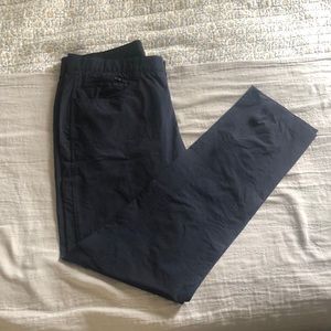 GAP Slim Fit Weather Resistant Chino Golf Pants
